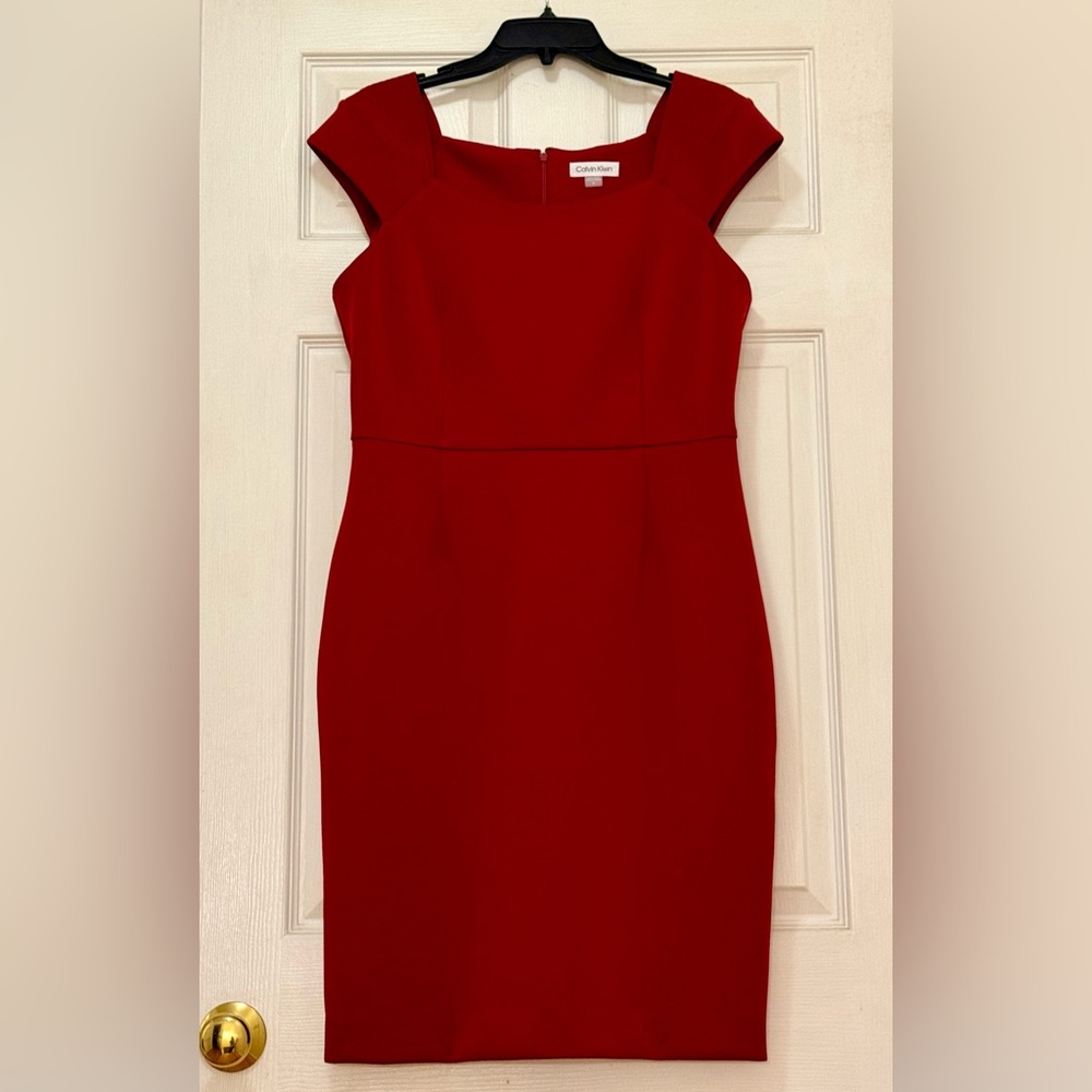 NWOT Calvin Klein Scuba Cap Sleeve Sheath Dress Size 12